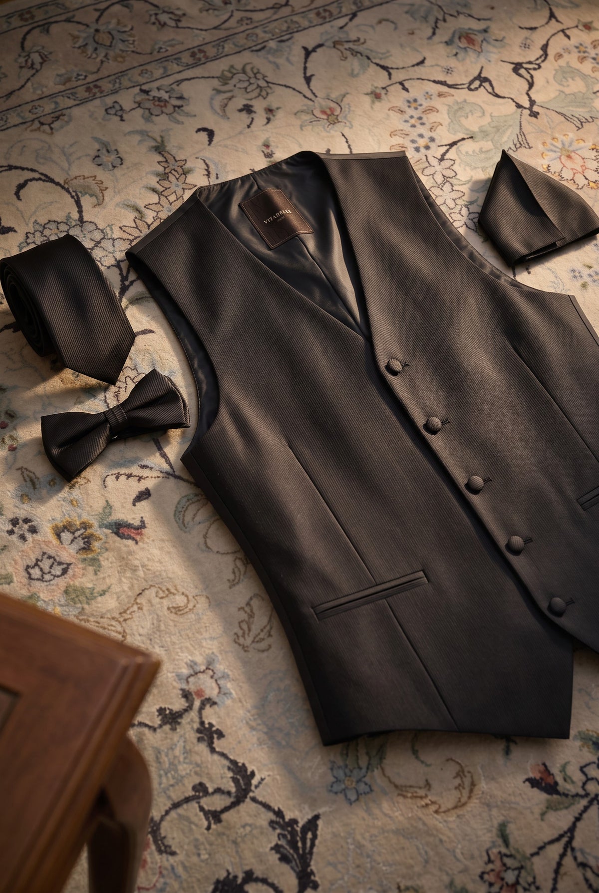 Vitarelli black men's vest, style V02